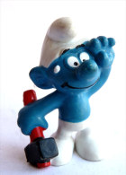 SCHTROUMPF AVEC UN MARTEAU  PEYO W GERMANY - SMURF PITUFO SCHLUMPH (1) - Schtroumpfs (Los Pitufos)