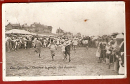 LES SPORTS . COURSE A PIED Des Juniors ( Sur Plage De Normandie ?) - Andere & Zonder Classificatie