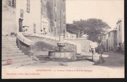 CPA - (83) Roquebrune - La Fontaine Vieille Et La Rue Des Portiques - Roquebrune-sur-Argens