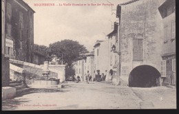 CPA - (83) Roquebrune - La Vieille Fontaine Et La Rue Des Portiques - Roquebrune-sur-Argens