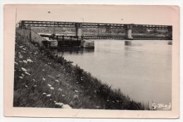 Cpsm 60 - Venette - Le Barrage Et Les Petites écluses - (9x14 Cm) - Venette