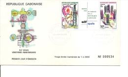 Pétrole -Essence ( FDC Du Gabon De 1969 Avec Timbres En Tryptique à Voir) - Aardolie