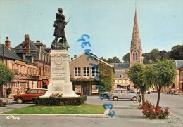 76 - AUFFAY - LA SALLE DES FETES   LE MONUMENT AUX MORTS - VUE SUR LA COLLEGIALE - Auffay