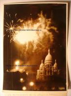 PHOTO PARIS SACRE COEUR MONTMARTRE 14 JUILLET 1948 FEUX D'ARTIFICES FETE NATIONALE  Tirage D´époque NEW YORK TIMES PHOTO - Places