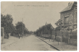 (95) DOMONT AVENUE Et CHEMIN De La GARE Café Du Sentier Vélos. Réf. 35. Petite Animation. Noir Et Blanc. - Domont