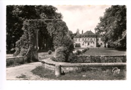 Angerville (seine Et Oise) Le Château D'Arnouville N°14708 Noir Blanc Dentelée - Angerville