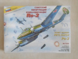 - ZVEZDA - Maquette PETLYAKOV Pe-2 Soviet Bomber - 1/72°- Réf 7205 - - Aviones