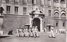 EUROPE,PRINCIPAUTE,MONACO EN 1955,METIER,GARDIEN DU PALAIS,militaires,timbre Et Tampon,marcophilie,relève - Other & Unclassified