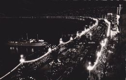 Cp , 06 , NICE , La Promenade Des Anglais La Nuit Et Le Bâteau De Croisière "Le Gallus" - Nizza By Night