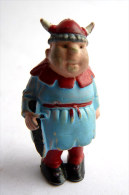 Figurine VICKY VIC LE VIKING HEIMO 1979 -  FAXE (2) Rouge Sur Bleu - Autres & Non Classés