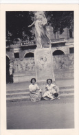 Italie,italia,piemont,TURIN EN 1951,TORINO,PHOTO,PHOTOGR APHIE ORIGINALE,jumelle,sculptu Re,femme  Française - Places