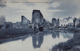 QUIEVRAIN : Le Vieux Moulin Vu De La Passerelle Du Chemin De Fer - Quievrain