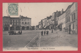 VIC FESENSAC --> La Place Du Commerce - Vic-Fezensac