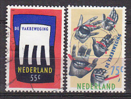 Q9020 - NEDERLAND PAYS BAS Yv N°1328/29 - Gebraucht