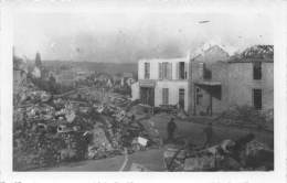 A Identifier     Les Trois  Photographies  (13x8.5)   Sur GrIllage On Lit: Brenger ?? 39/45 Bombardements ?? - Autres & Non Classés