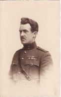 Carte Postale Photo Militaire BELGE-BELGIQUE-Officier Décoration Barrette- 2 Etoiles-Photographe Ed. Wettstein  VERVIERS - Uniformi