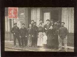 76  Sotteville Carte Photo Groupe Devant Un Magasin Café ? Employés De Chemin De Fer - Sotteville Les Rouen