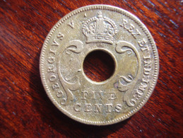 BRITISH EAST AFRICA USED FIVE CENT COIN BRONZE Of 1928 - GEORGE V. - Colonia Britannica