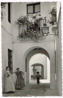 Delcampe - I1754 Cordoba - Calle Tipica - Chica Ragazza Girl Femme Frau / Non Viaggiata - Córdoba