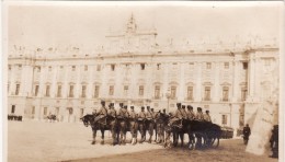 Foto Original Enero 1924 MADRID - Relevo De La Guardia En El Palacio (A54) - Madrid