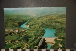 CP, 01, Le Barrage De Genissiat Et La Vallée Du Rhone Vue Generale Aerienne Edition J Cellard - Génissiat