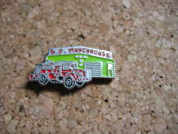 Pin´s Des Sapeurs Pompiers De MUNCHHOUSE (Dept 68) - Firemen