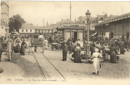 37- Indre -et-Loire_ Tours -  La Place Des Halles  Le Samadi _L.L.(pharmacie) - Tours