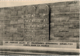 Delcampe - Carte Postale Ancienne D'un Monument - Douaumont