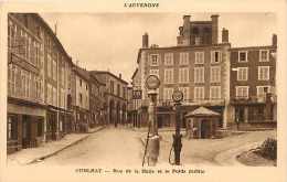 Puy-de-dôme - Réf 42 - Cunlhat - Rue De La Hale Et Le Poids Public - Pompe à Essence Esso  - Carte Bon état - - Cunlhat