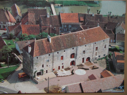 70 - PESMES - La Maison Royale - Maison Forte. (Vue Aérienne - Véhicule Ancien: Tube Citroen... Rare) - Pesmes