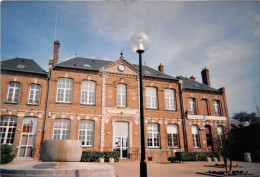 80.  SAINT-OUEN.  CARTE PHOTO.  LA MAIRIE.  GROS PLAN.    EXEMPLAIRE UNIQUE. - Saint Ouen