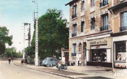 SAINTE GENEVIEVE Des BOIS -  Une Librairie - Sainte Genevieve Des Bois