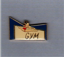 Pin´s  Sport  Gymnastique, Féminine  à  La  Barre  Asymétrique - Gymnastique