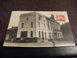 A52..CPA..27(EURE)LE NEUBOURG..Les P.T.T Inaugurés En 1912 & L'Hotel De Ville.rare Beau Plan Animé.écrite & Voyagée 1913 - Le Neubourg