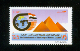 EGYPT / 2000 / TENTH GROUP 15 SUMMIT ; CAIRO / PYRAMIDS / FLAG / GLOBE / MNH / VF - Nuovi