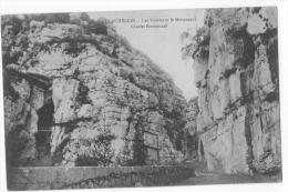 LES ECHELLES     ( Les Grottes Et Le Monument CHARLES EMMANUEL ) - Les Echelles