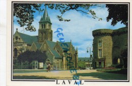 53 - LAVAL -   LA CATHEDRALE ET LA PORTE BEUCHERESSE - Laval