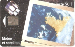 TARJETA DE FRANCIA DE UN SATELITE  (SATELLITE) - Astronomy