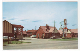 English Village Motor Lodge Wichita Kansas Postcard - Wichita