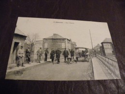 A59..CPA..59...(NORD)....JEUMONT..Rue Thiers....rare Beau Plan Animé..écrite  1924 - Jeumont