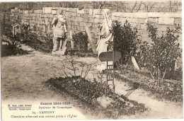 60  LASSIGNY   CIMETIERE ALLEMAND AVEC STATUES PRISES A L'EGLISE - Lassigny