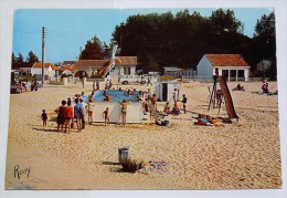 LES MOUTIERS  EN RETZ - 44 - LA PISCINE SUR LA PLAGE. - Les Moutiers-en-Retz