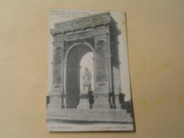PROYART..ARC DE TRIOMPHE...AUX DEFENSEURS DE LA SOMME 1914-1918...PAR GOURDON..SCULPTEUR.. - Monuments Aux Morts