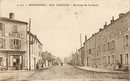 LEZOUX . AVENUE DE LA GARE . - Lezoux