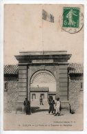 ALGÉRIE . DJELFA . LA PORTE DE LA CASERNE DU BATAILLON - Réf. N°4282 - - Djelfa