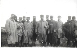 CARTE PHOTO ORIGINALE POSTALE ANCIENNE : SOUVENIR POUR CE GROUPE DE GRADES MILITAIRES SUR LE TERRAIN DE MANOEUVRE  1930 - Manovre