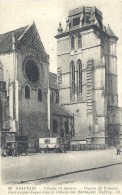 PICARDIE - 60 - OISE - BEAUVAIS - L'église Saint Pierre - Au Pied Campement De Gens Du Voyage - 2 Roulottes - Unclassified