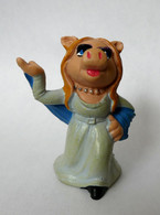 1 FIGURINE MUPPETS SHOW - SCHLEICH 1978 - MUPPET PEGGY (1) Cheveux  Jaune Foncé - Sonstige & Ohne Zuordnung