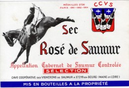 49 - SAUMUR - Sec Rosé De Saumur - Cave Coopérative De St Cyr En Bourg - CADRE NOIR SAUMUR - - Vino Rosato