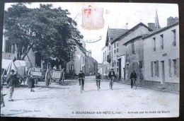 BOURGNEUF EN RETZ Arrivée Par La Route De Boin (animée, Velo, Attelages, Charettes) - Bourgneuf-en-Retz